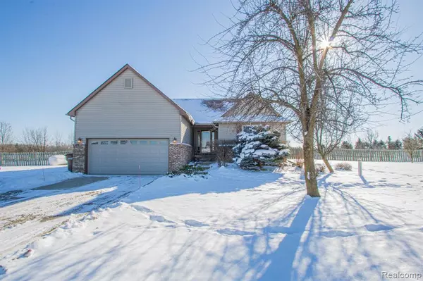 8592 Burt Road, Capac, MI 48014