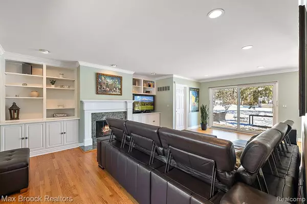 Beverly Hills, MI 48025,20137 EVANS Court
