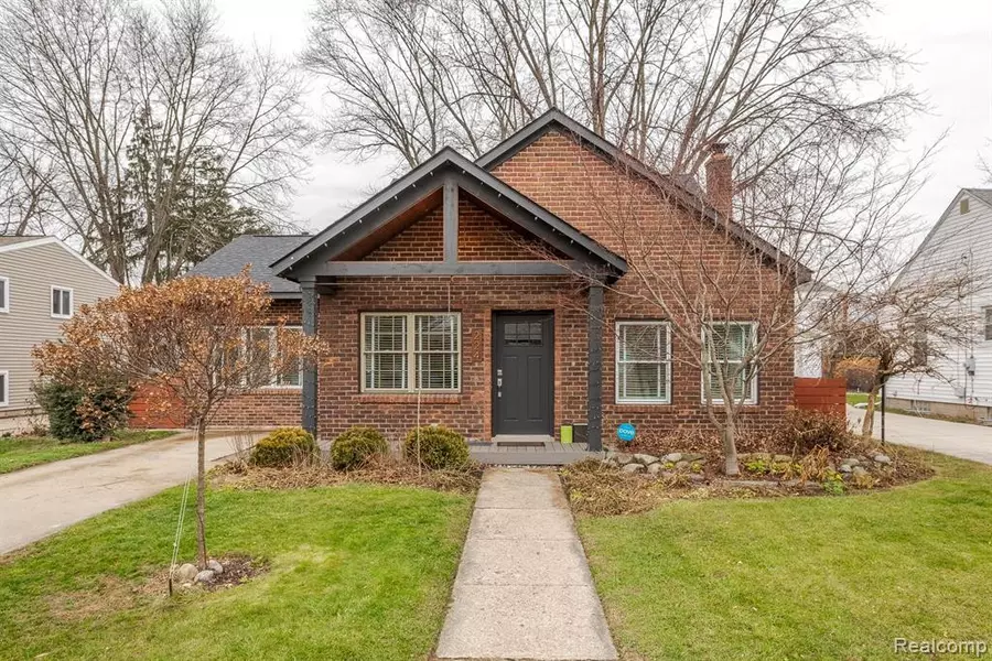 224 RENSHAW Avenue, Clawson, MI
