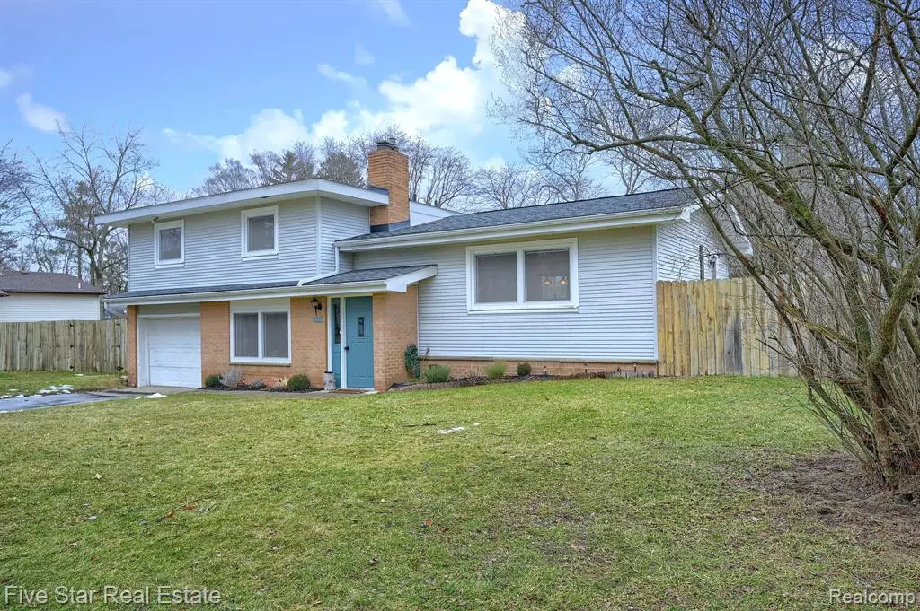 Oxford, MI 48371,819 Hilberg Street