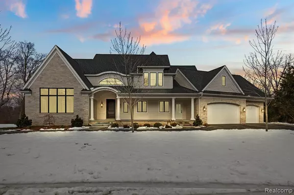 20006 PEMBERLY, Franklin, MI 48025