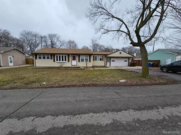 3381 ERIE SHORE Drive, Monroe, MI 48162