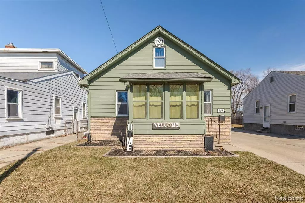 Ferndale, MI 48220,1761 E HAZELHURST Street