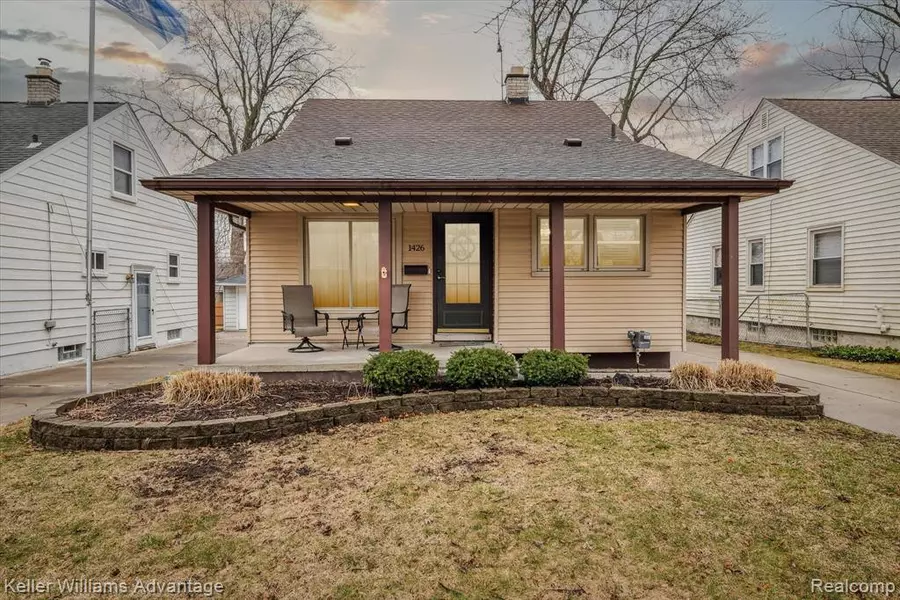 1426 OAKLEY Road, Clawson, MI