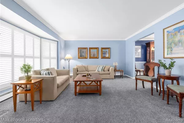 Beverly Hills, MI 48025,19921 WALTHAM Road