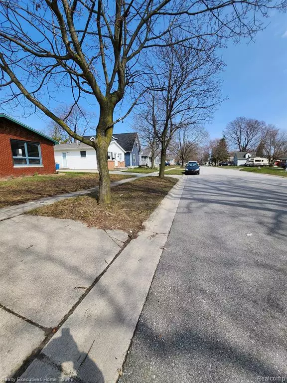 Port Huron, MI 48060,1735 WHIPPLE Street