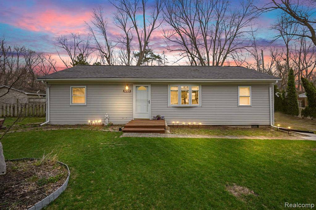 3223 Twinleaf Street, Commerce Twp, MI 48382