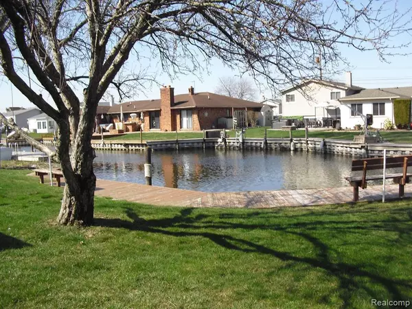 Harrison Township, MI,38199 MALLAST Street