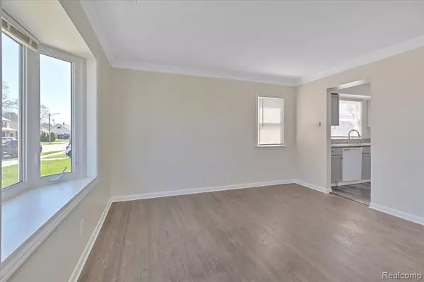 Madison Heights, MI 48071,26577 BARRINGTON Street
