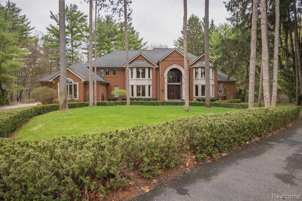 5479 RIVER RIDGE Drive, Brighton, MI 48116