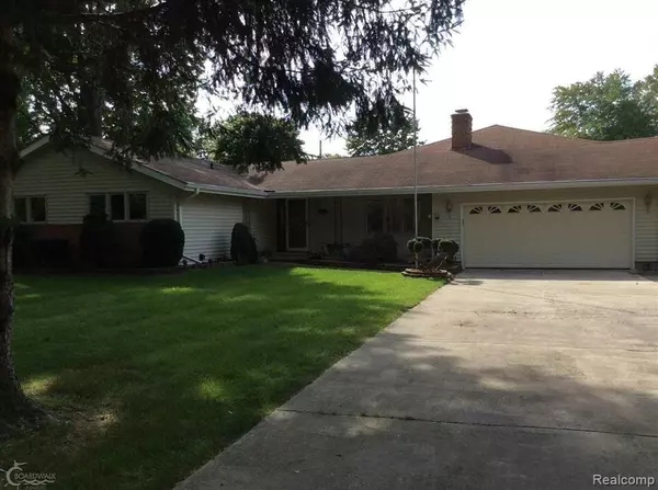 Port Huron, MI 48060,3313 E CHARMWOOD Drive