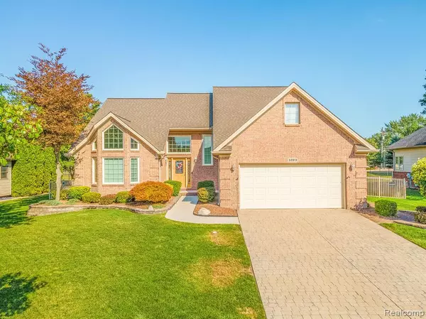 32913 STEFANO Drive, Rockwood, MI