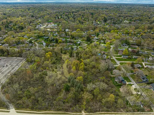 Bloomfield Hills, MI 48301,7200 TELEGRAPH Road