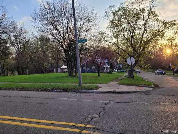 Detroit, MI 48219,18435 LAHSER Road