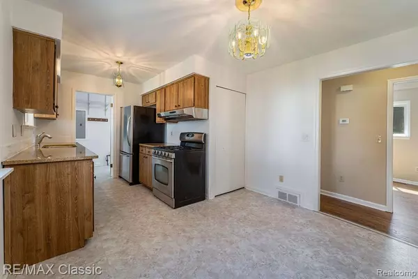 Dearborn Heights, MI 48125,4445 Bedford Street
