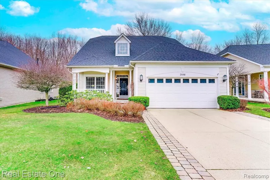 3886 Hillsdale Drive, Auburn Hills, MI 48326