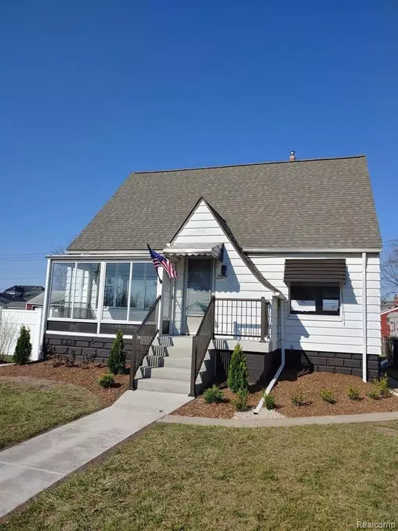 2846 WILLIAM R Street, Trenton, MI 48183