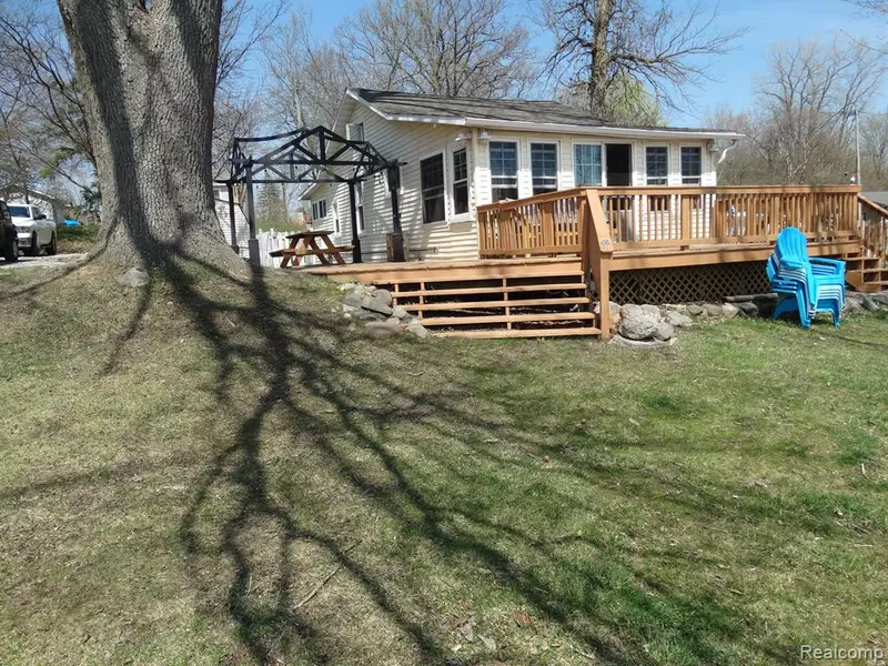 4196 LAKEVIEW Drive, Attica, MI 48412