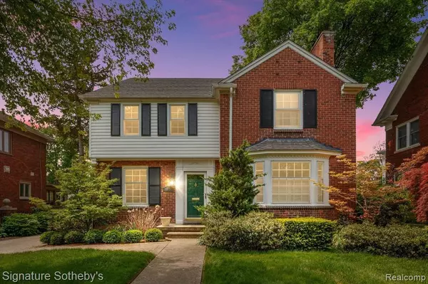 Grosse Pointe Park, MI 48230,1375 THREE MILE Drive