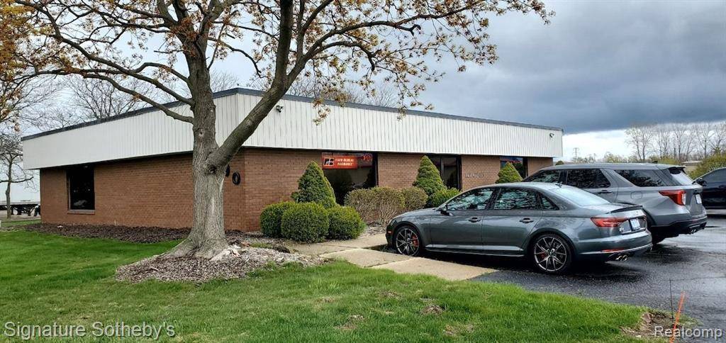 Walled Lake, MI 48390,990 DECKER Road