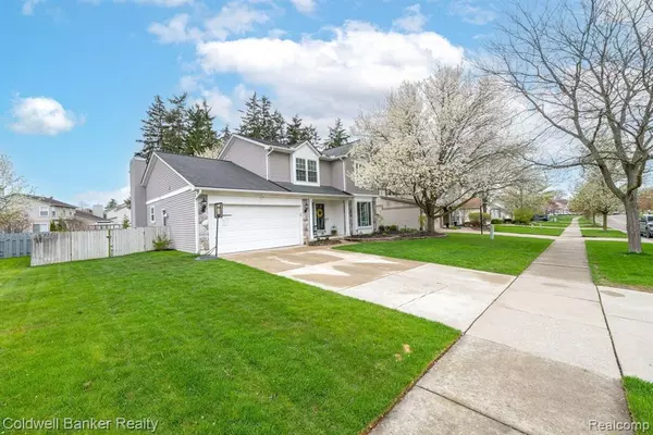 South Lyon, MI 48178,987 S PARKWOOD Drive