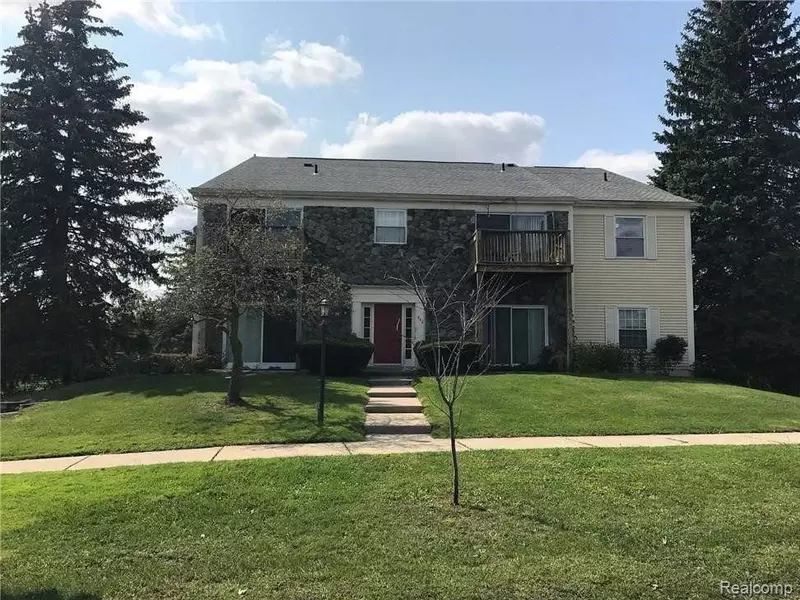842 BLOOMFIELD VILLAGE Boulevard, Auburn Hills, MI 48326