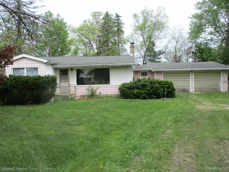 57670 PONTIAC Trail, New Hudson, MI 48165