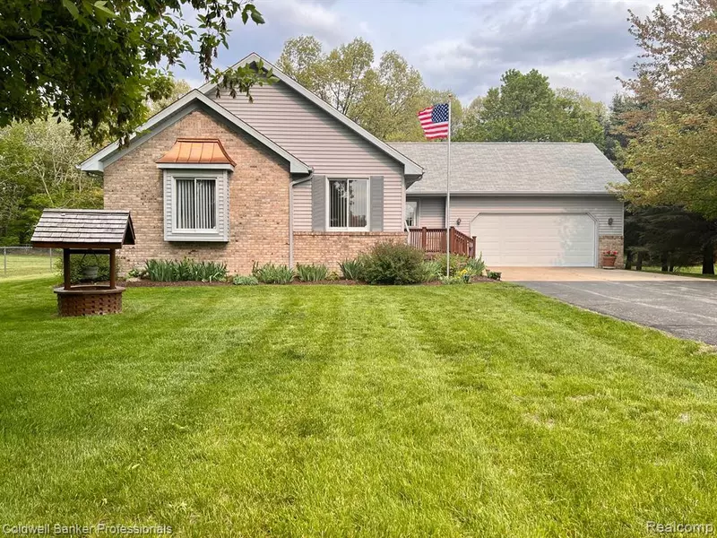 3538 CRESTWOOD Drive, Lapeer, MI 48446