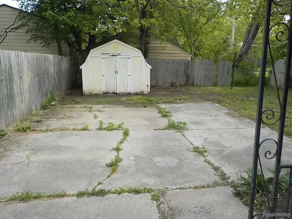 Flint, MI 48506,2013 KANSAS Avenue