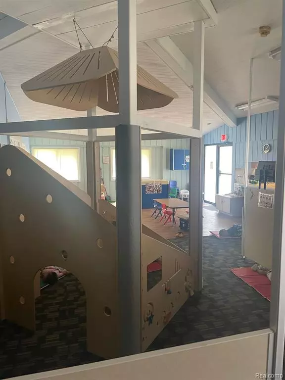 Romulus, MI 48174,27975 EUREKA Road