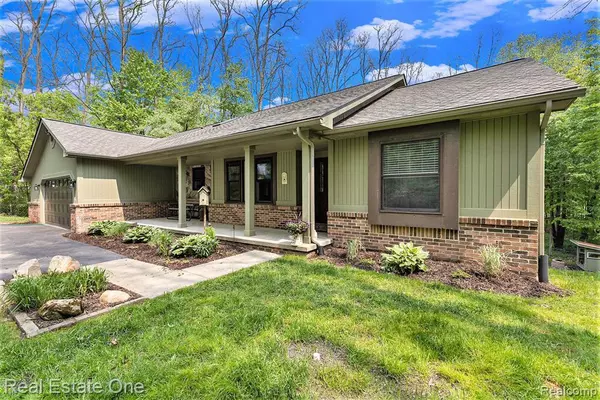 1715 Madsen Drive, Ortonville, MI 48462