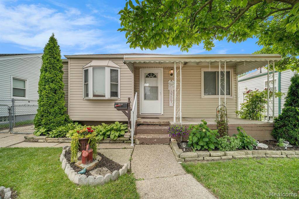 25144 Send Street, Roseville, MI 48066