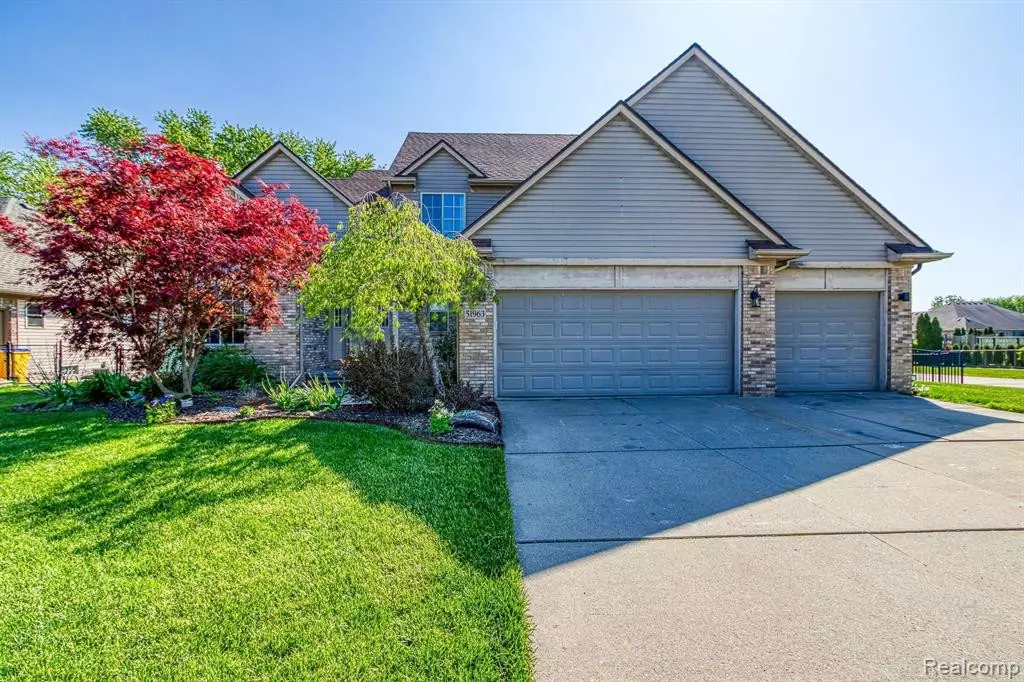 New Baltimore, MI 48047,51963 KINGS POINTE Drive