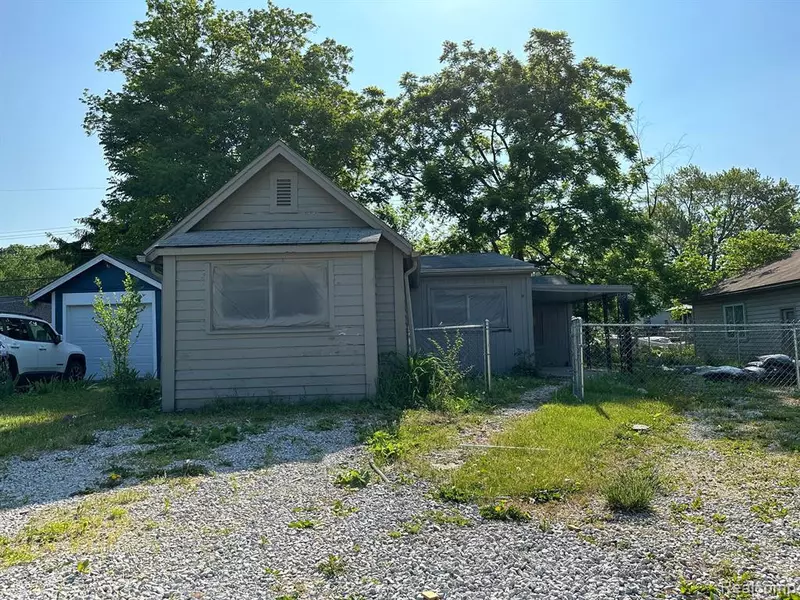 1935 MADDY Lane, Keego Harbor, MI 48320