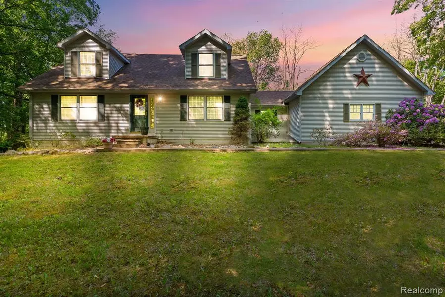 12400 TUTTLE HILL Road, Willis, MI 48191