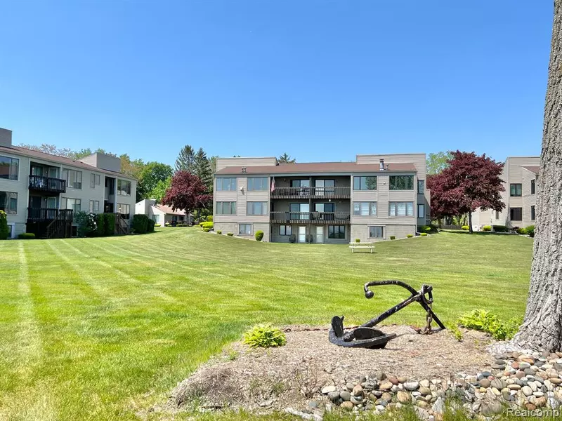 7214 2ND Street, Lakeport, MI 48059