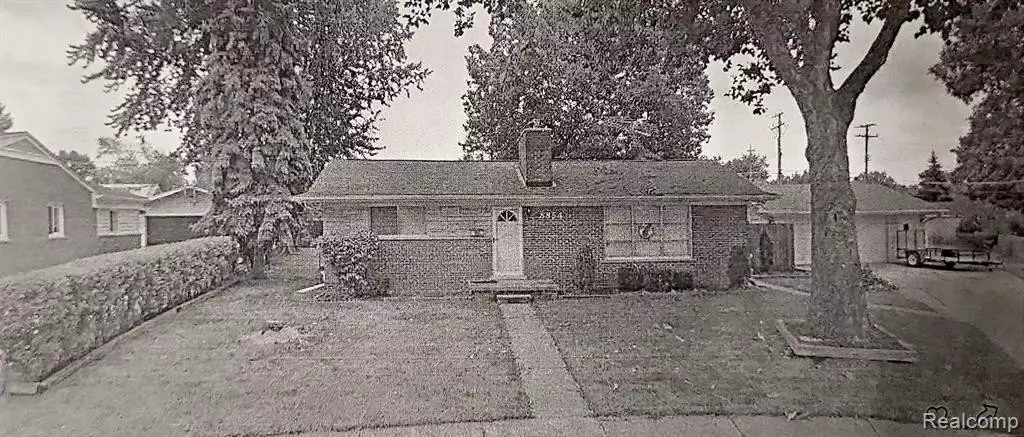 8854 ROSLYN Street, Livonia, MI 48150