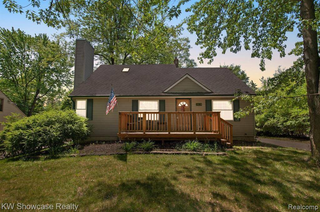 3659 BROOKDALE Lane, Waterford, MI 48328