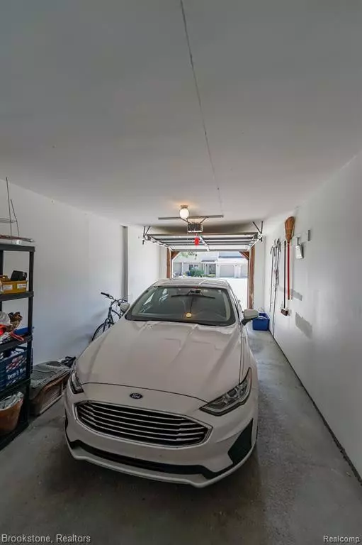 Grand Blanc, MI 48439,9496 FENWIN Drive