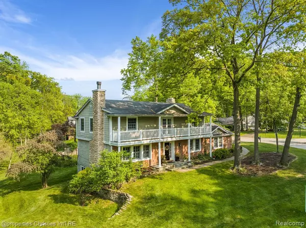 Beverly Hills, MI 48025,32870 ROBINHOOD Drive