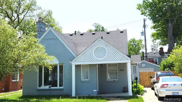 Grosse Pointe Woods, MI 48236,1615 FAIRCOURT Street