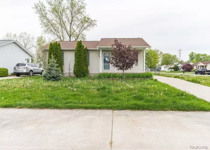 Marysville, MI 48040,680 HEATHER Lane