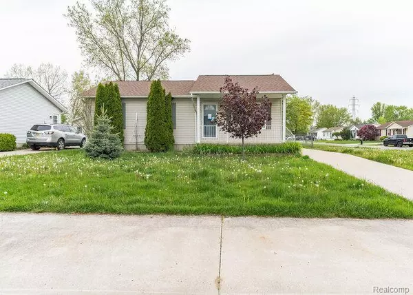 680 HEATHER Lane, Marysville, MI 48040