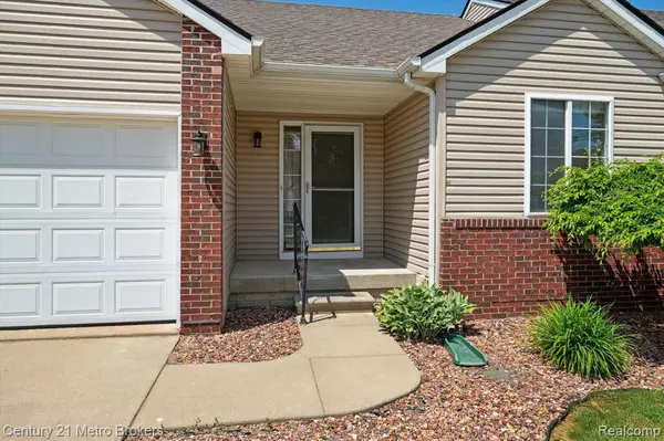 Davison, MI 48423,9070 SPRING BROOK Circle
