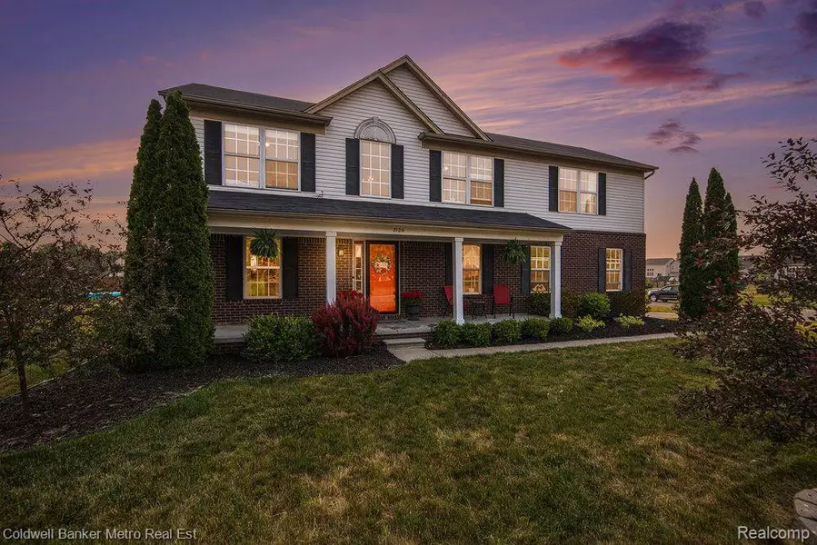 8126 HIDDEN PONDS Drive, Grand Blanc, MI 48439