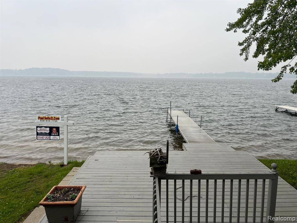 3738 S SHORE Drive, Lapeer, MI 48446