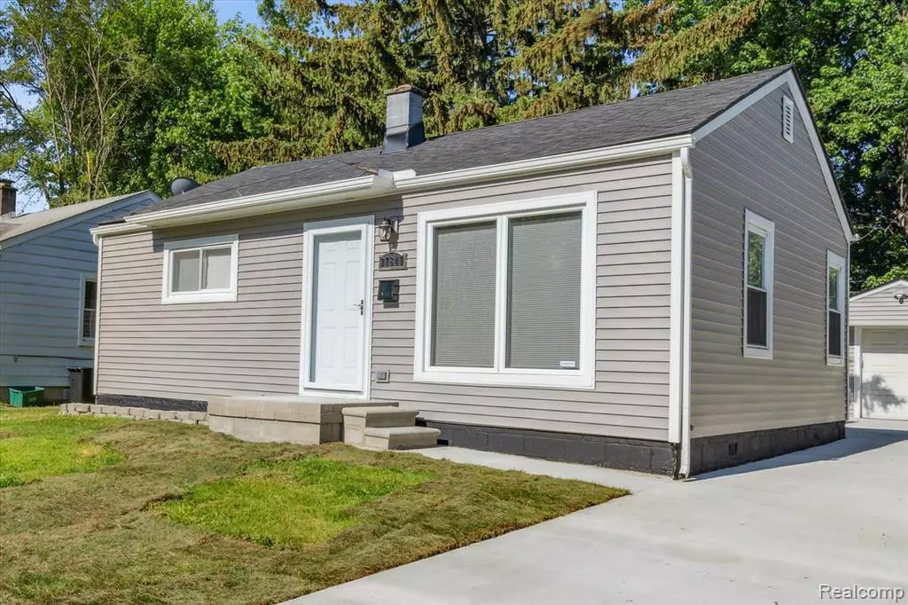Madison Heights, MI 48071,27847 HAMPDEN Street