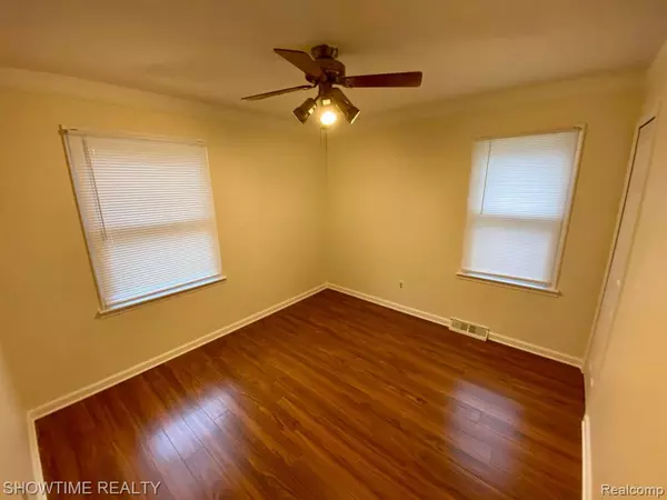 Farmington Hills, MI 48336,22771 PURDUE Avenue