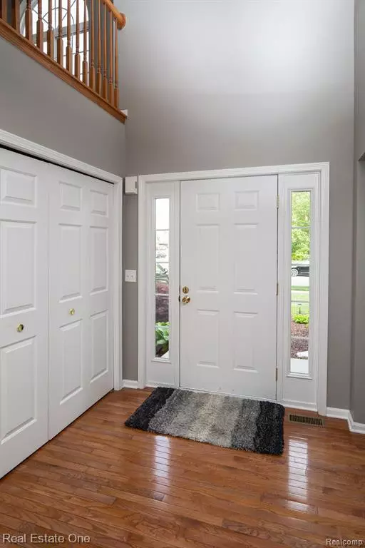 Rockwood, MI,31786 Honey Suckle Drive