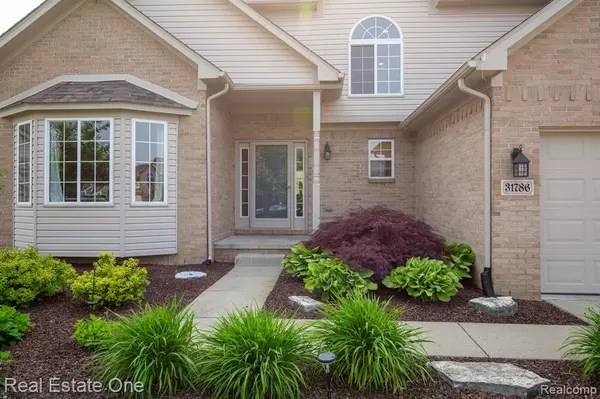 Rockwood, MI,31786 Honey Suckle Drive